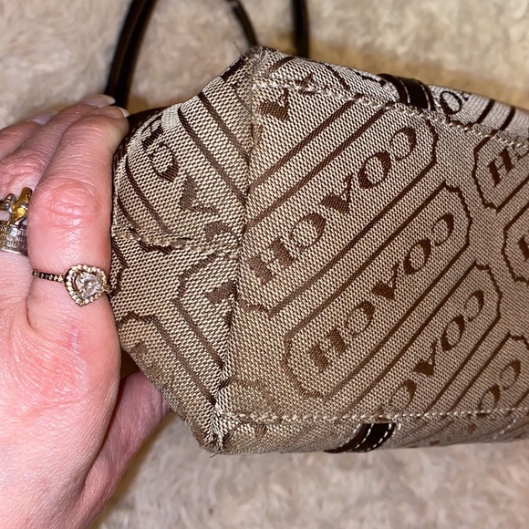 Authentic Coach Tote Handbag💜Lavender Lining - Picture 9 of 14